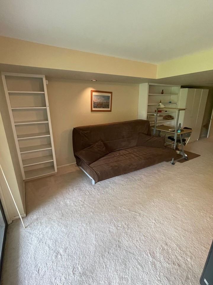 807 Greenhills Dr - Photo 4 of 12