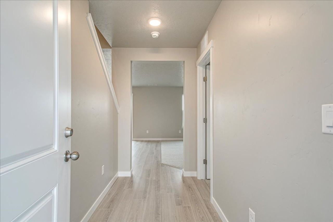 7728 E Monmouth Way - Photo 2 of 27