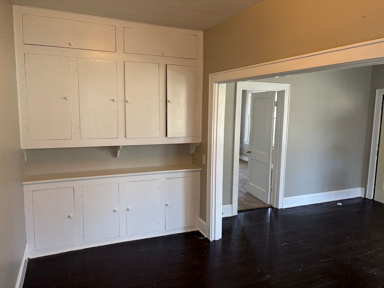 141 Olive St - Photo 4 of 12