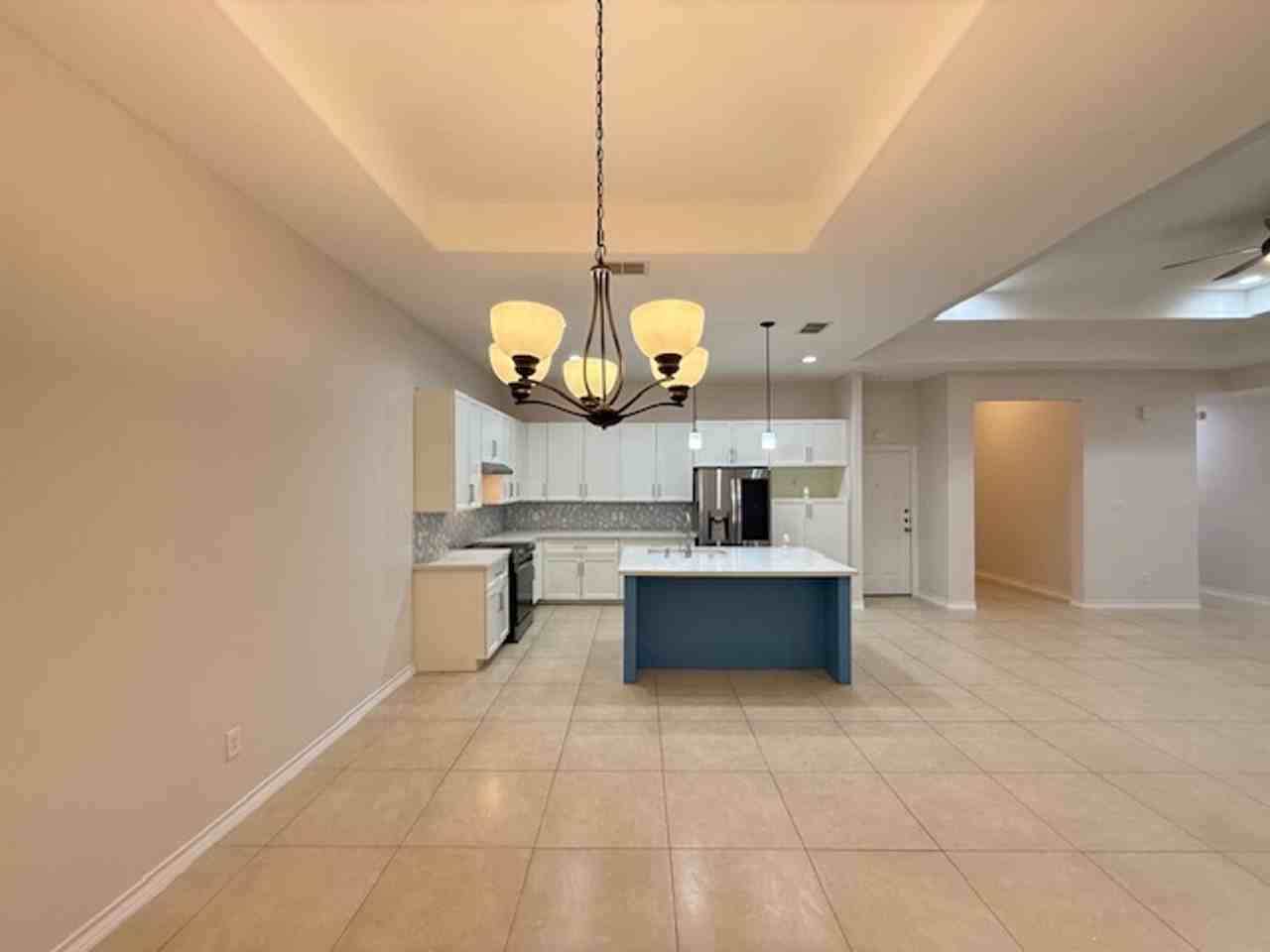 409 Glen Cook Dr - Photo 5 of 19