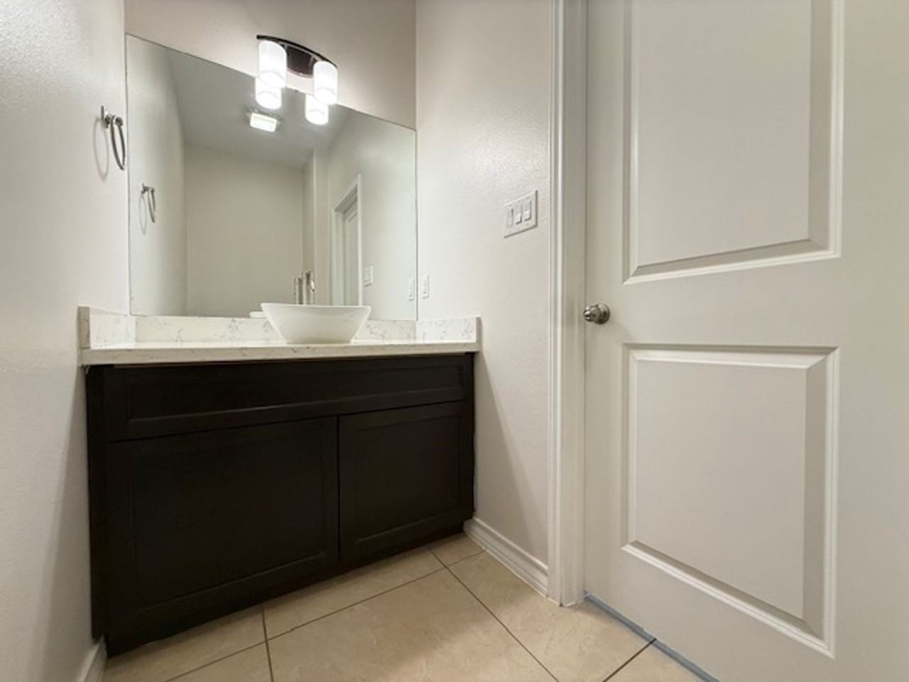 409 Glen Cook Dr - Photo 6 of 19