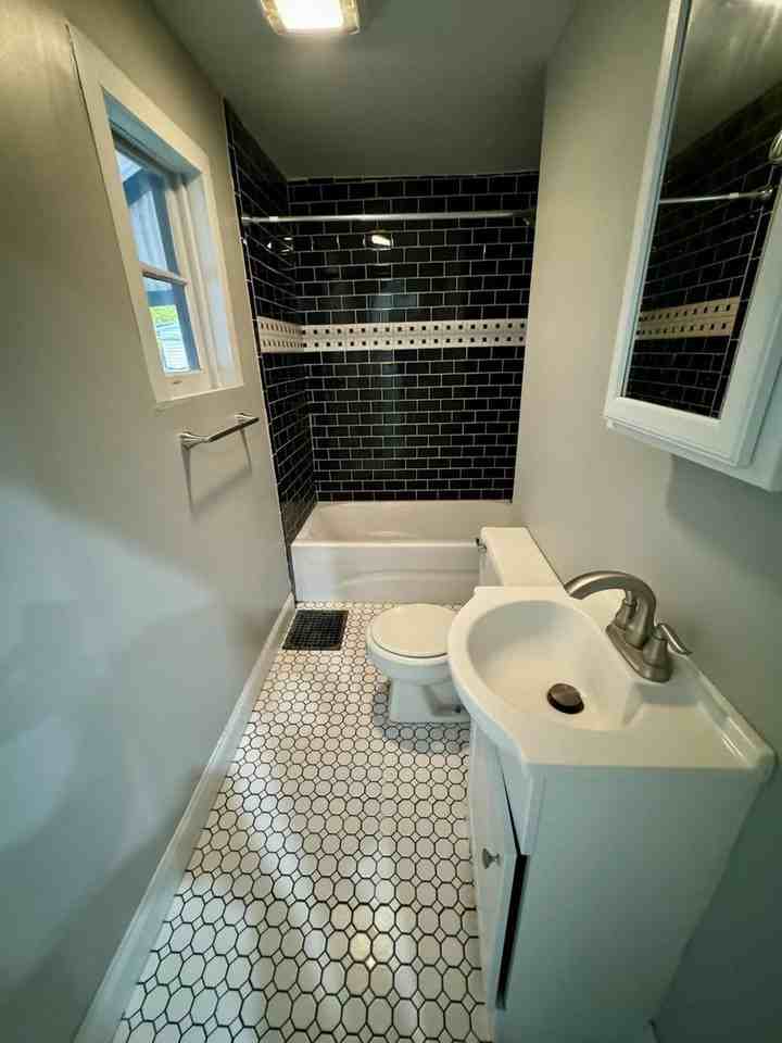 213 Union St - Photo 6 of 9