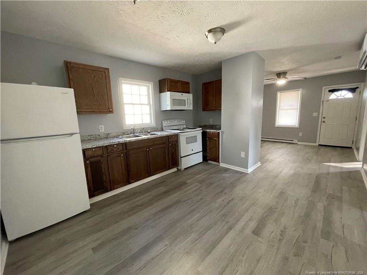 1516 Pierce St - Photo 6 of 14