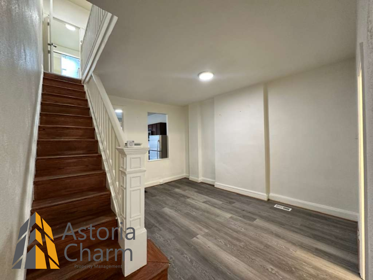 2542 W Fayette St - Photo 6 of 28