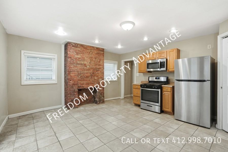 2706 Mission St - Photo 6 of 33