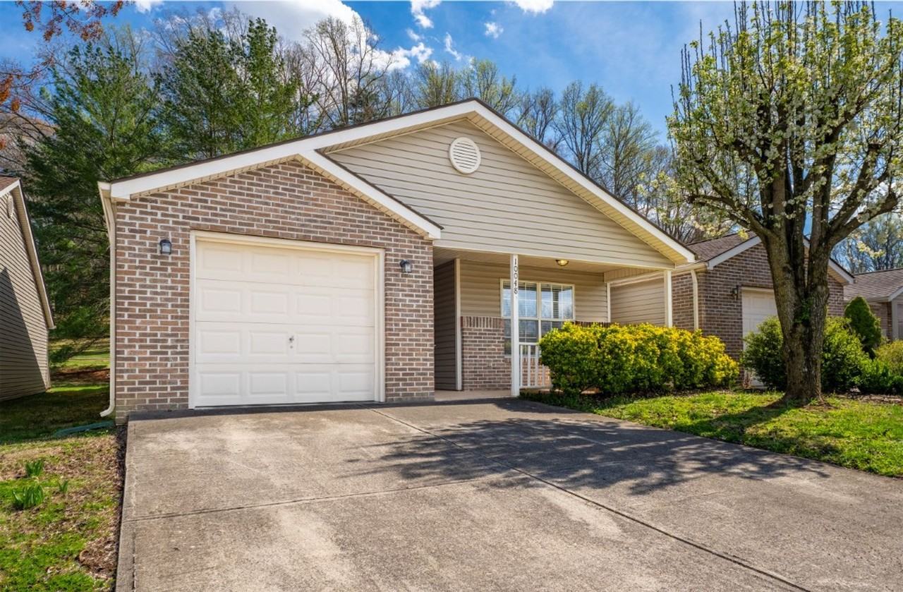 10048 Gate Post Way - Photo 2 of 38