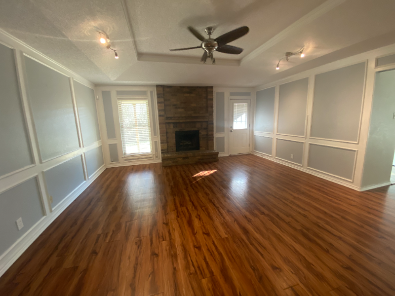 1925 Willow Vale Dr - Photo 2 of 20