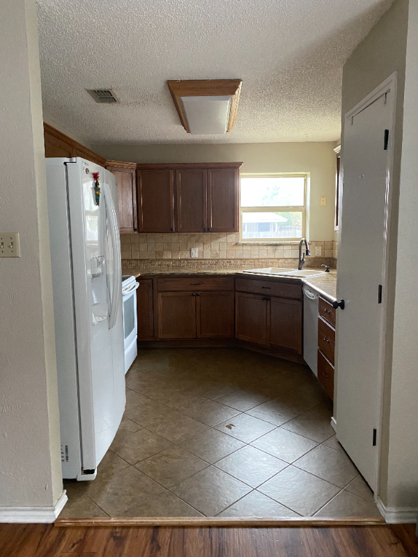 1925 Willow Vale Dr - Photo 3 of 20