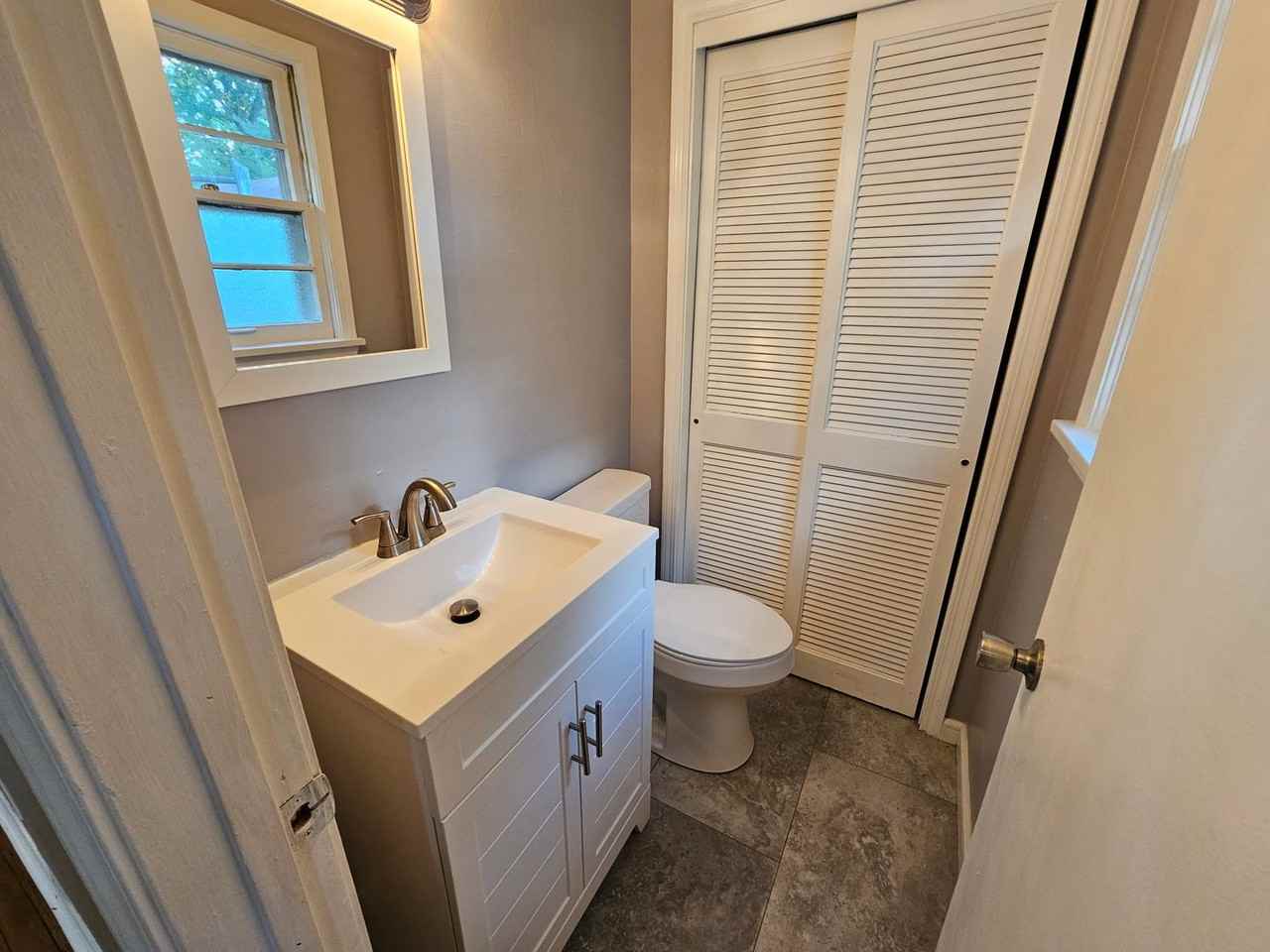 1712 Bonnyville Blvd - Photo 2 of 35