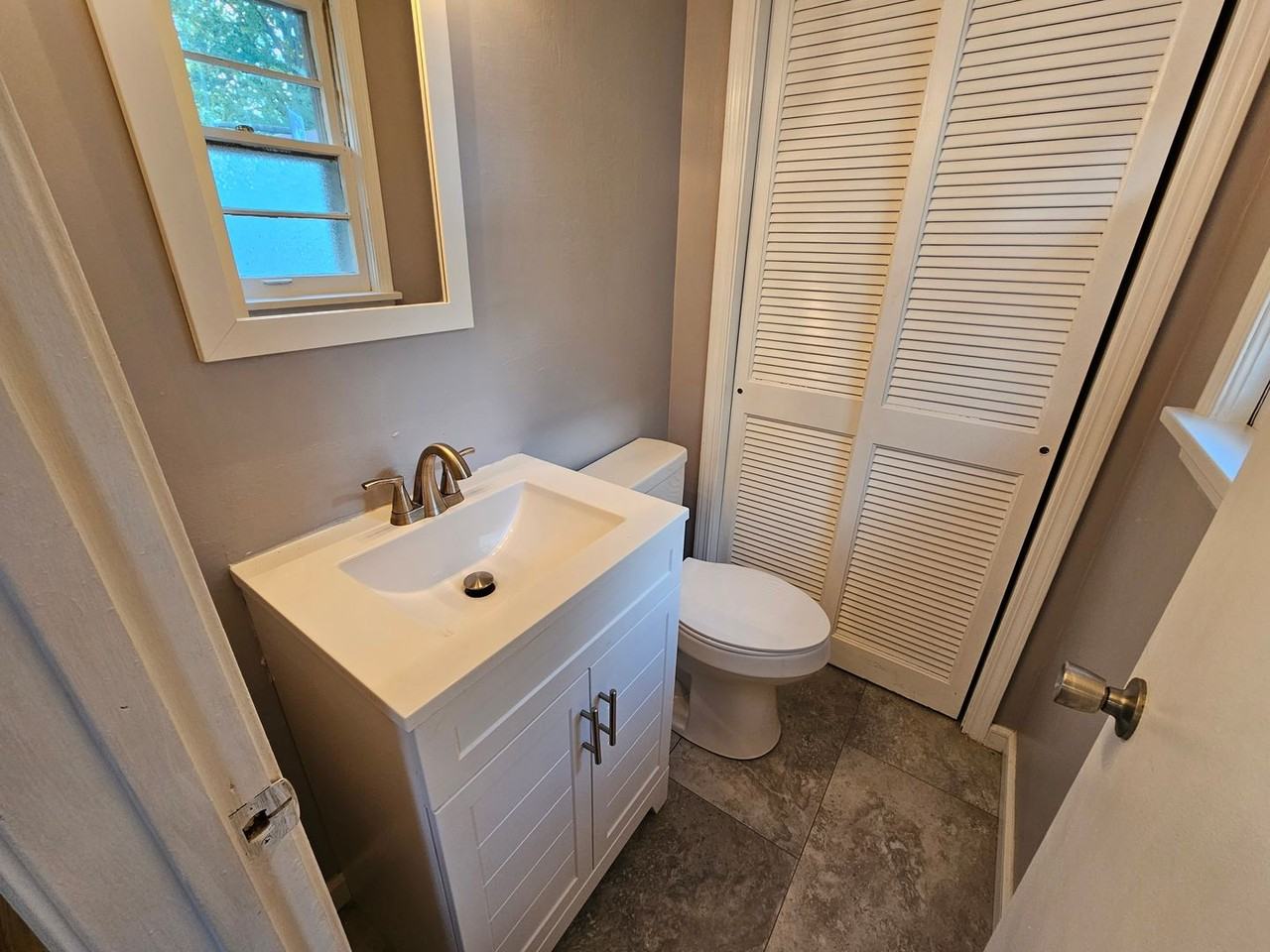 1712 Bonnyville Blvd - Photo 3 of 35