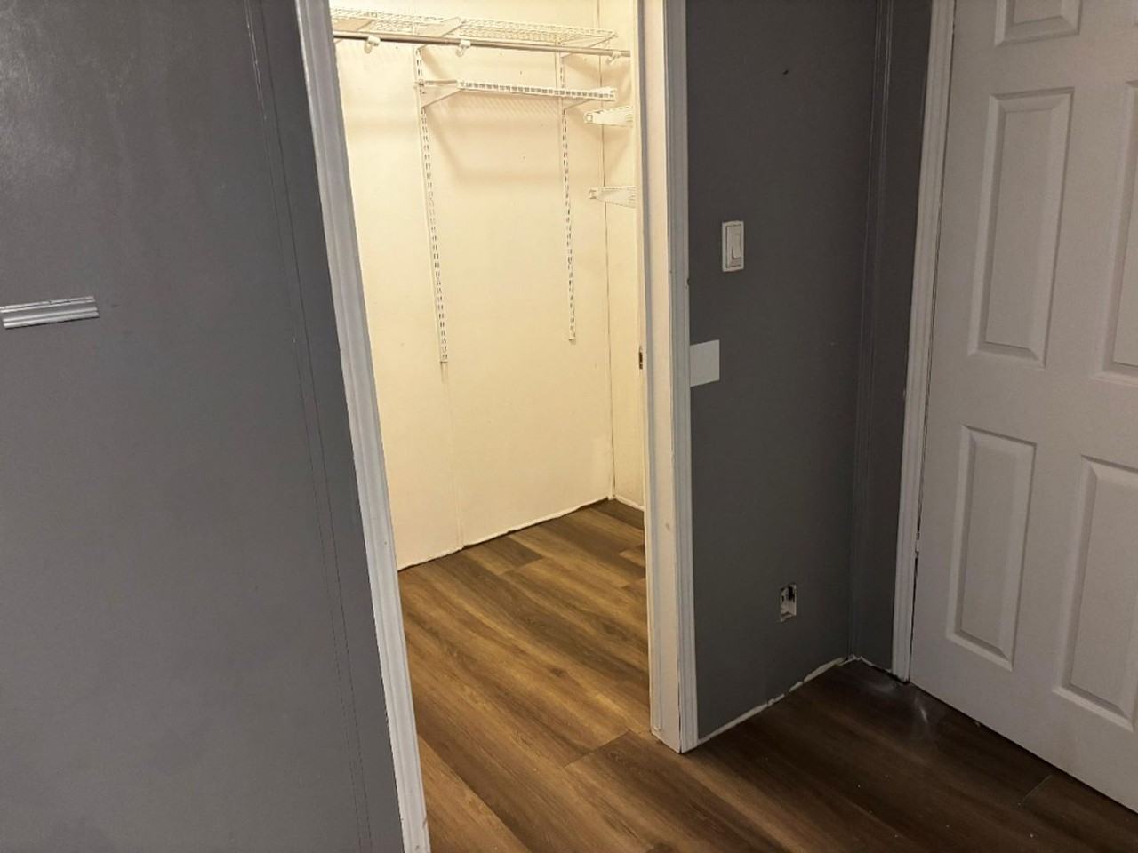 7406 April Dr - Photo 2 of 7