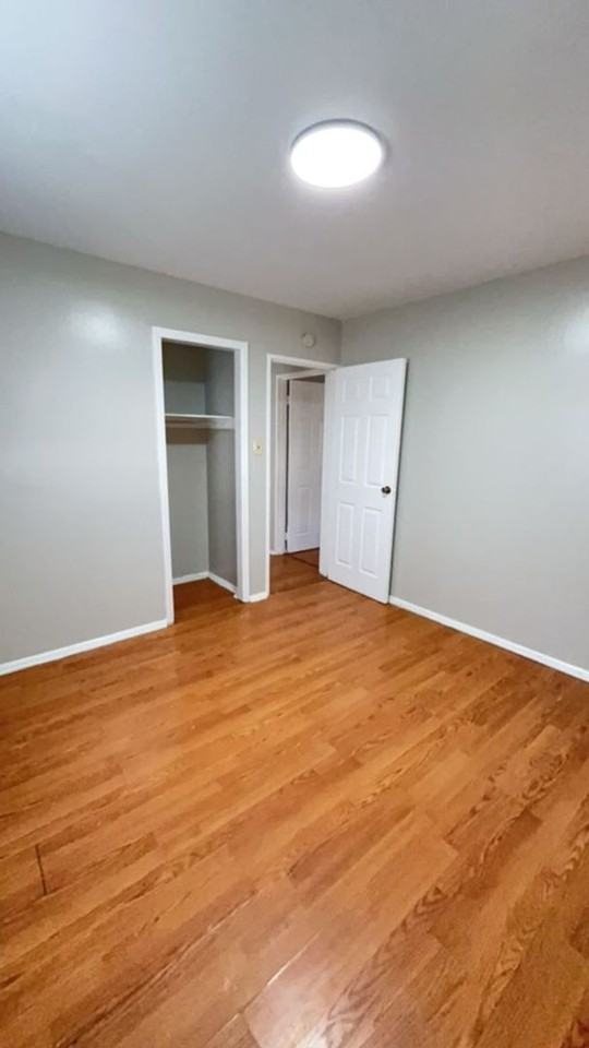 2210 E 19th St - Photo 6 of 11