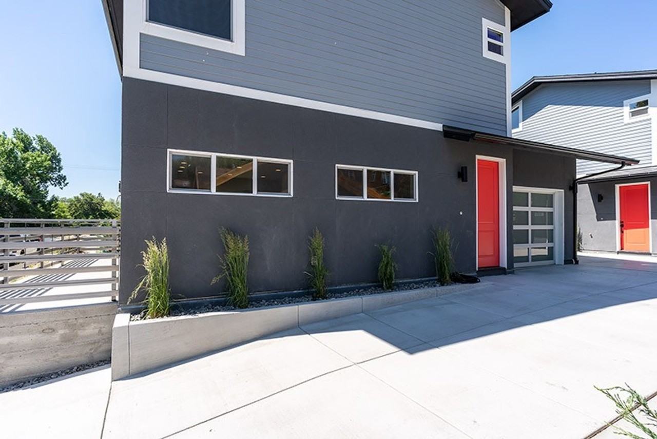 Modern Midtown Living - Photo 2 of 3