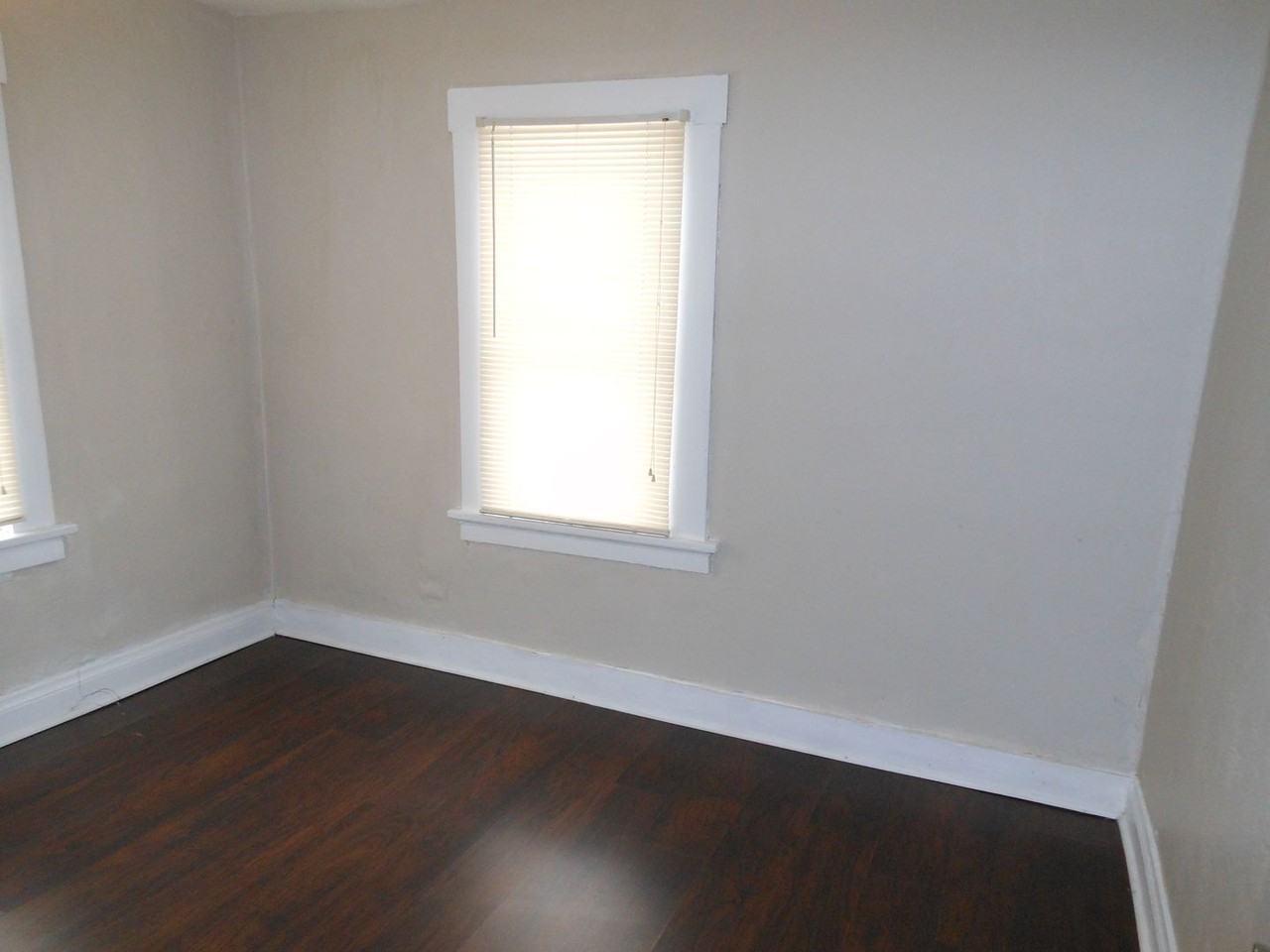 9535 Baltimore Ave - Photo 3 of 7