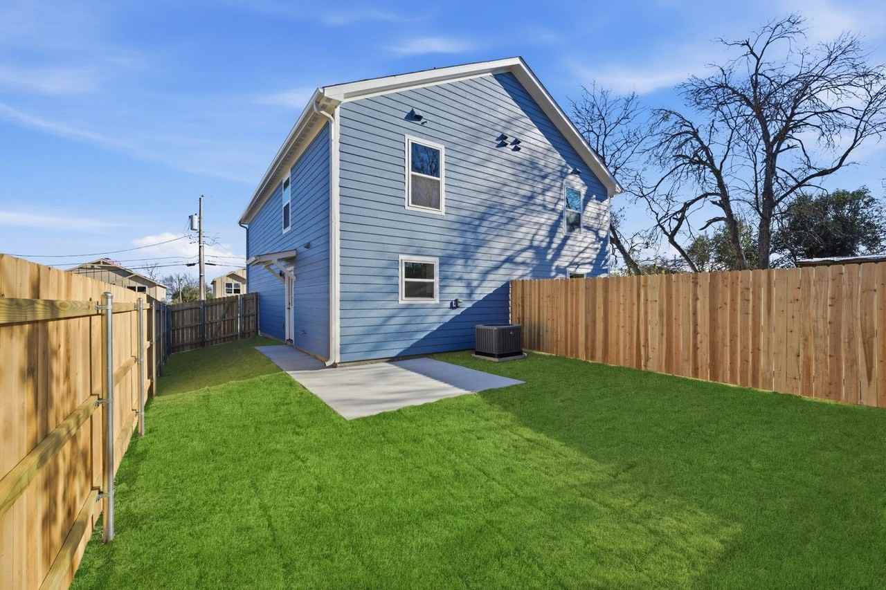 708 S 28th St #A - Photo 3 of 27