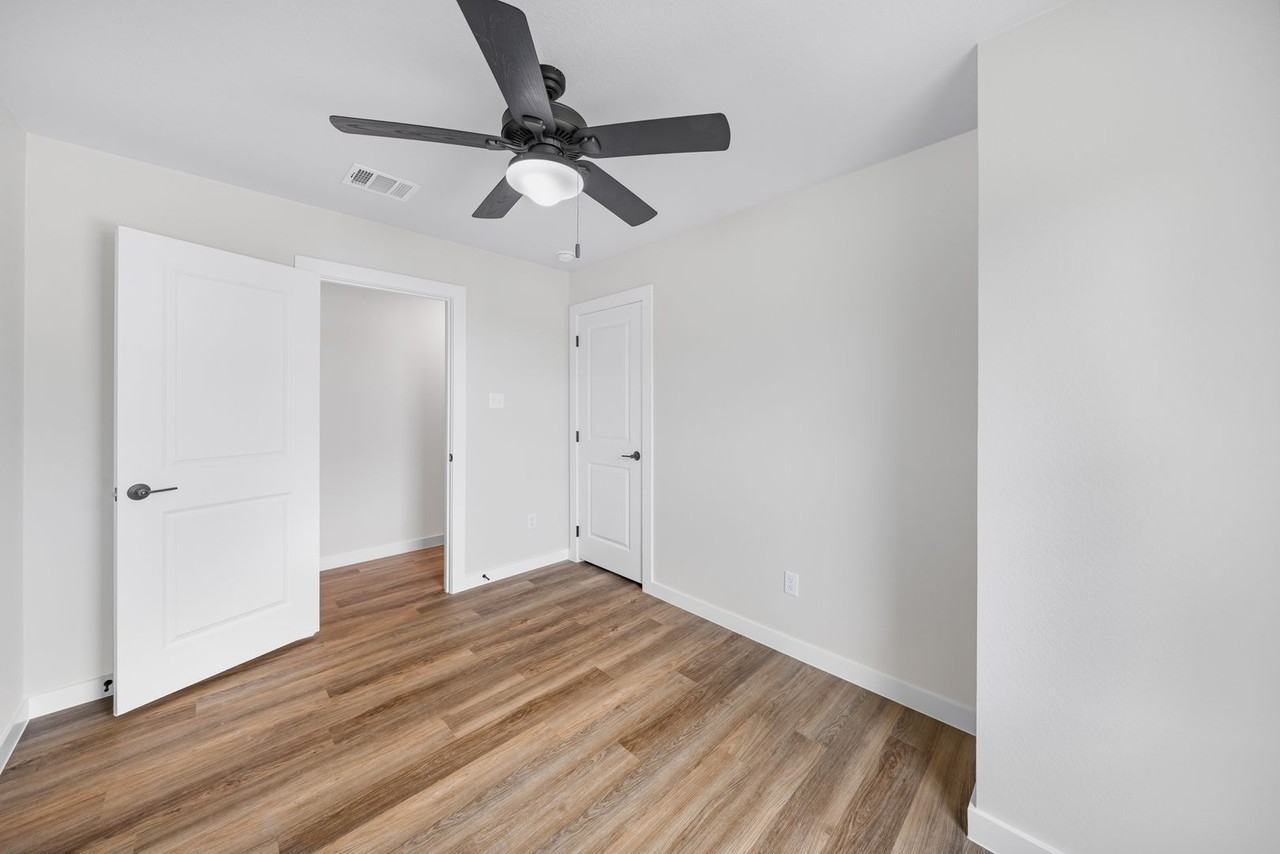 713 S 28th St - Photo 5 of 21