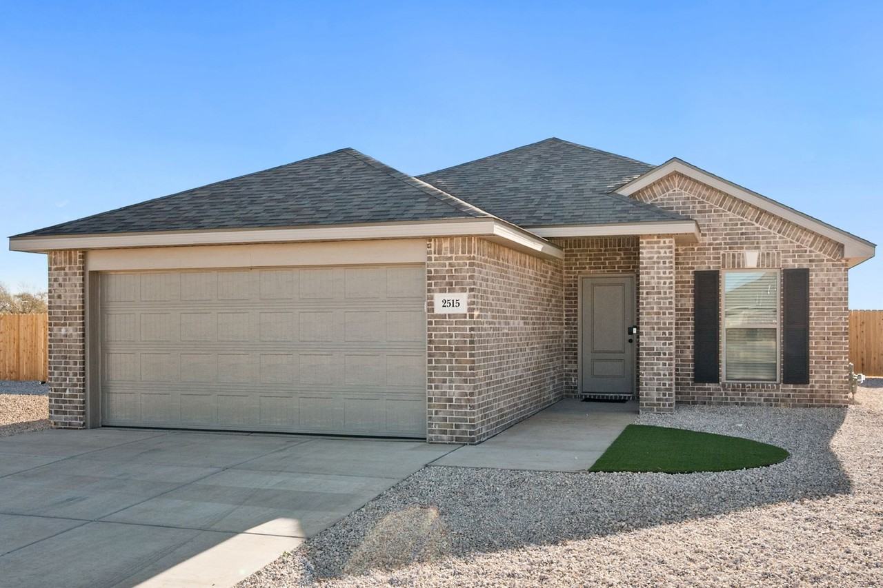 2515 Kenwood Ave - Photo 2 of 31