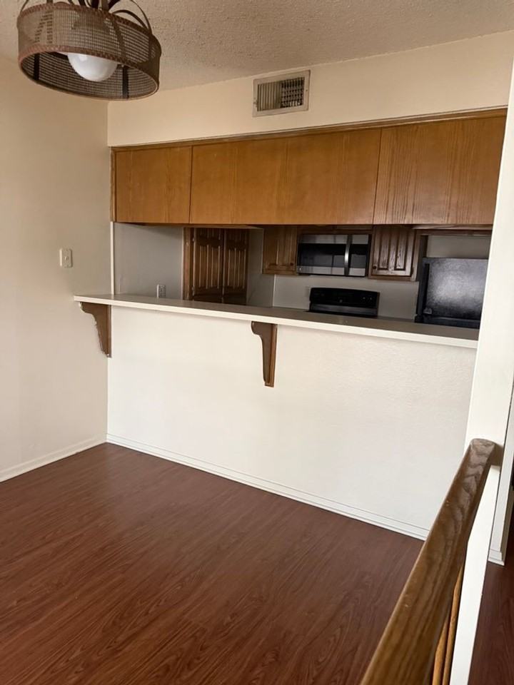 704 N 62nd St - Photo 2 of 12