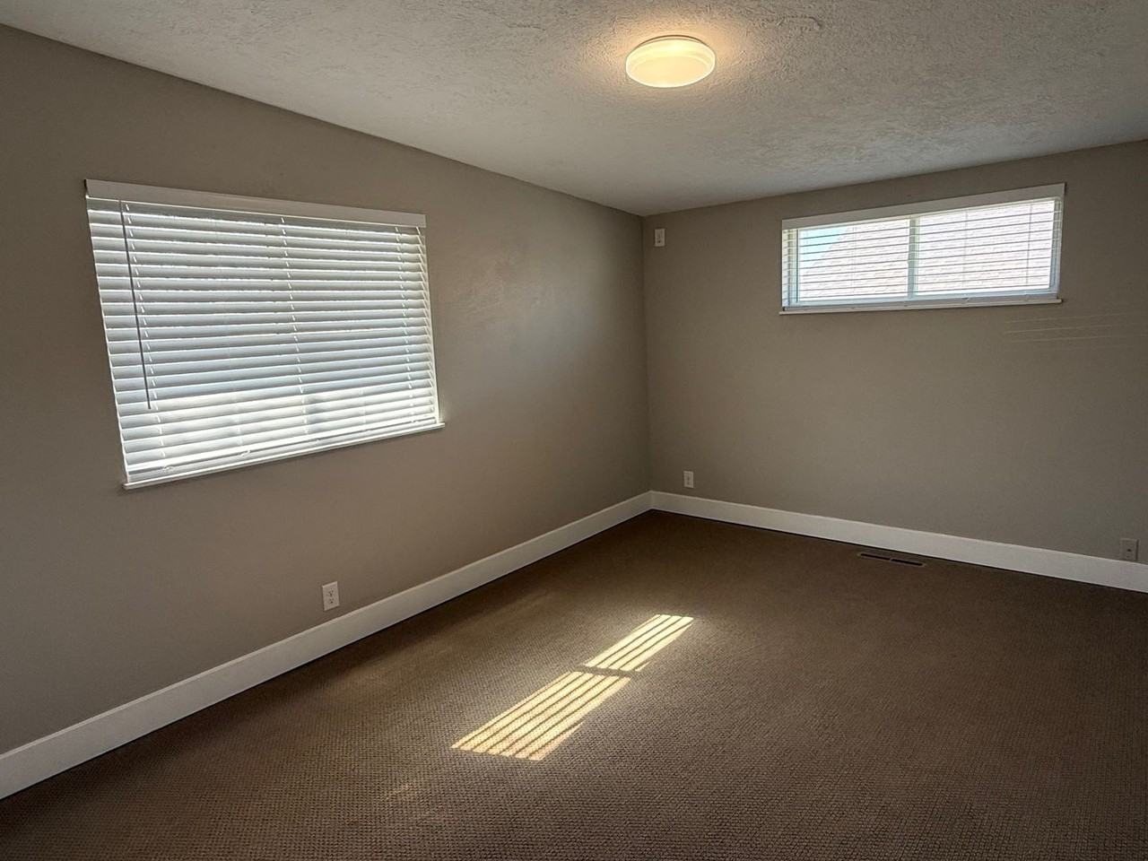 730 E 675 N - Photo 7 of 12