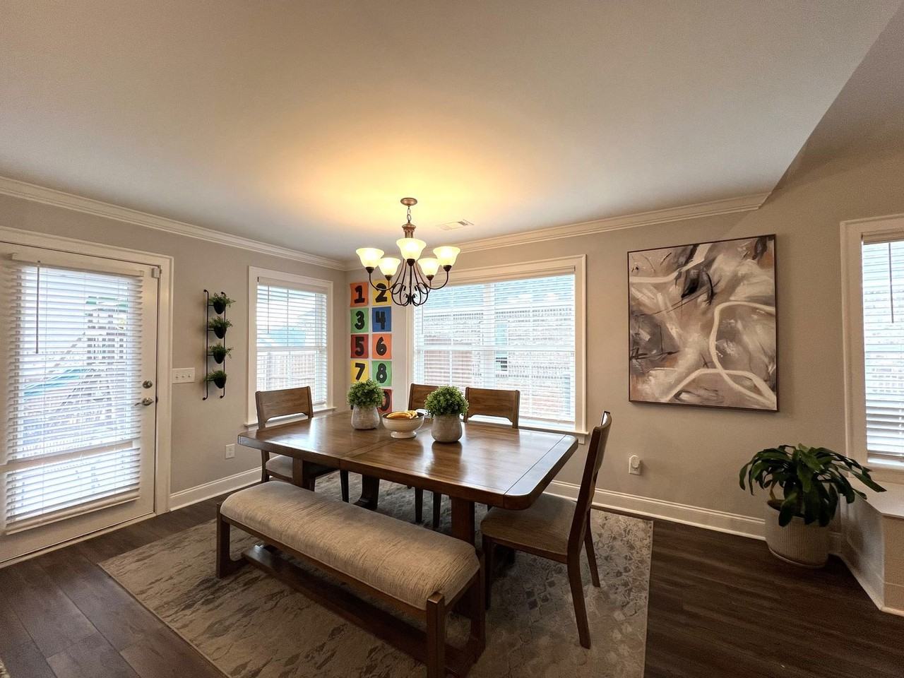 714 Harbin Dr - Photo 7 of 24