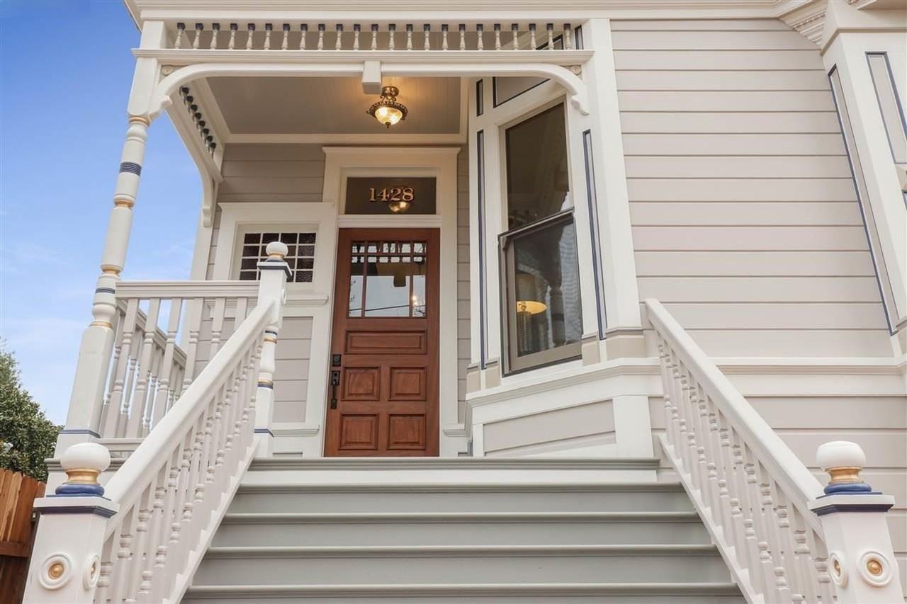 1428 Benton St - Photo 2 of 27