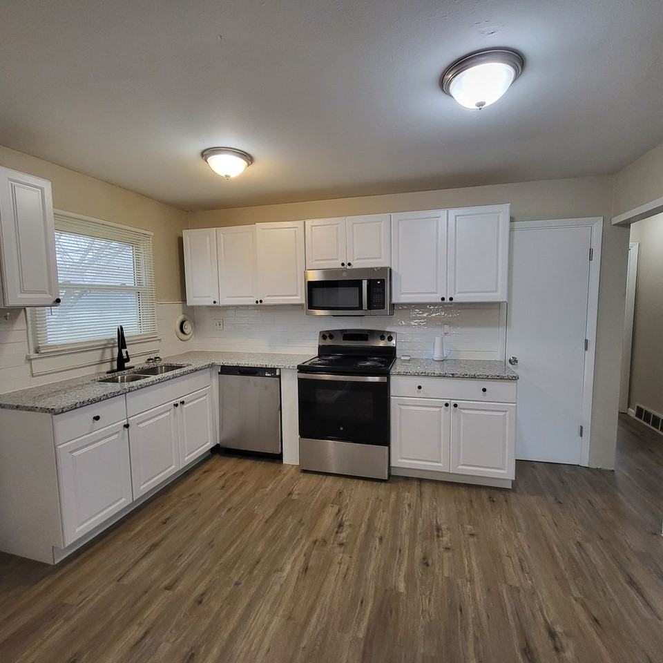 1219 Walker Ave - Photo 7 of 27