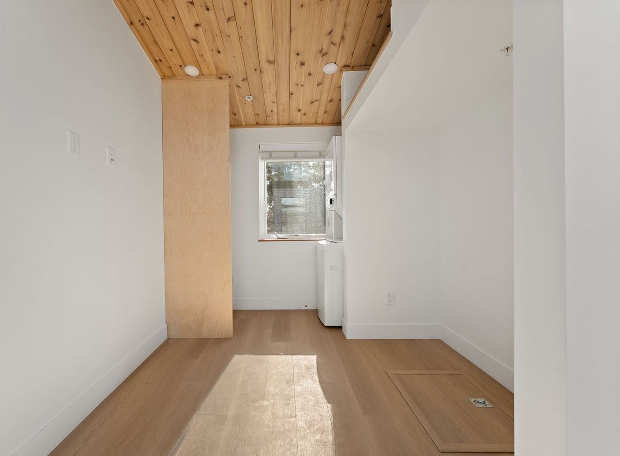 11446 Ne Morris St - Photo 7 of 28