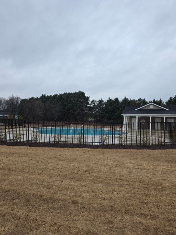 1016 Gagmon Dr - Photo 2 of 26