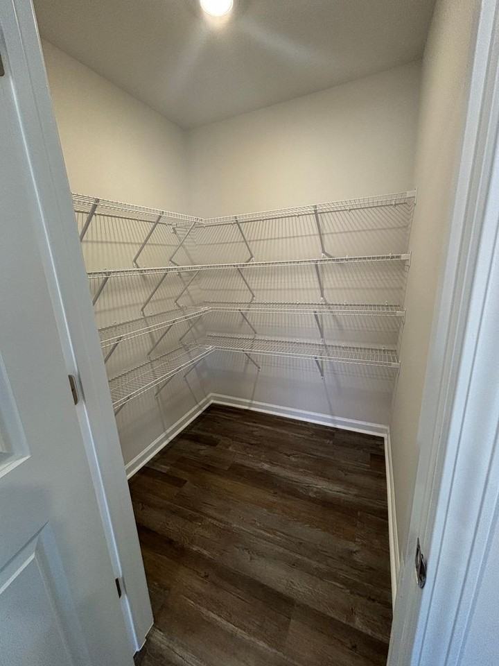 1016 Gagmon Dr - Photo 3 of 26