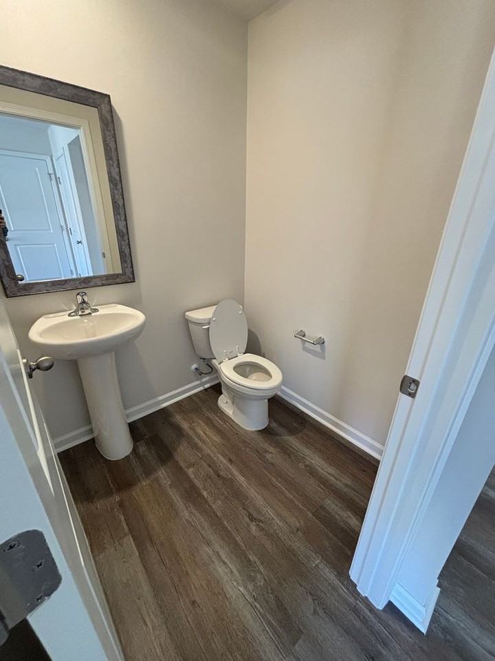 1016 Gagmon Dr - Photo 4 of 26