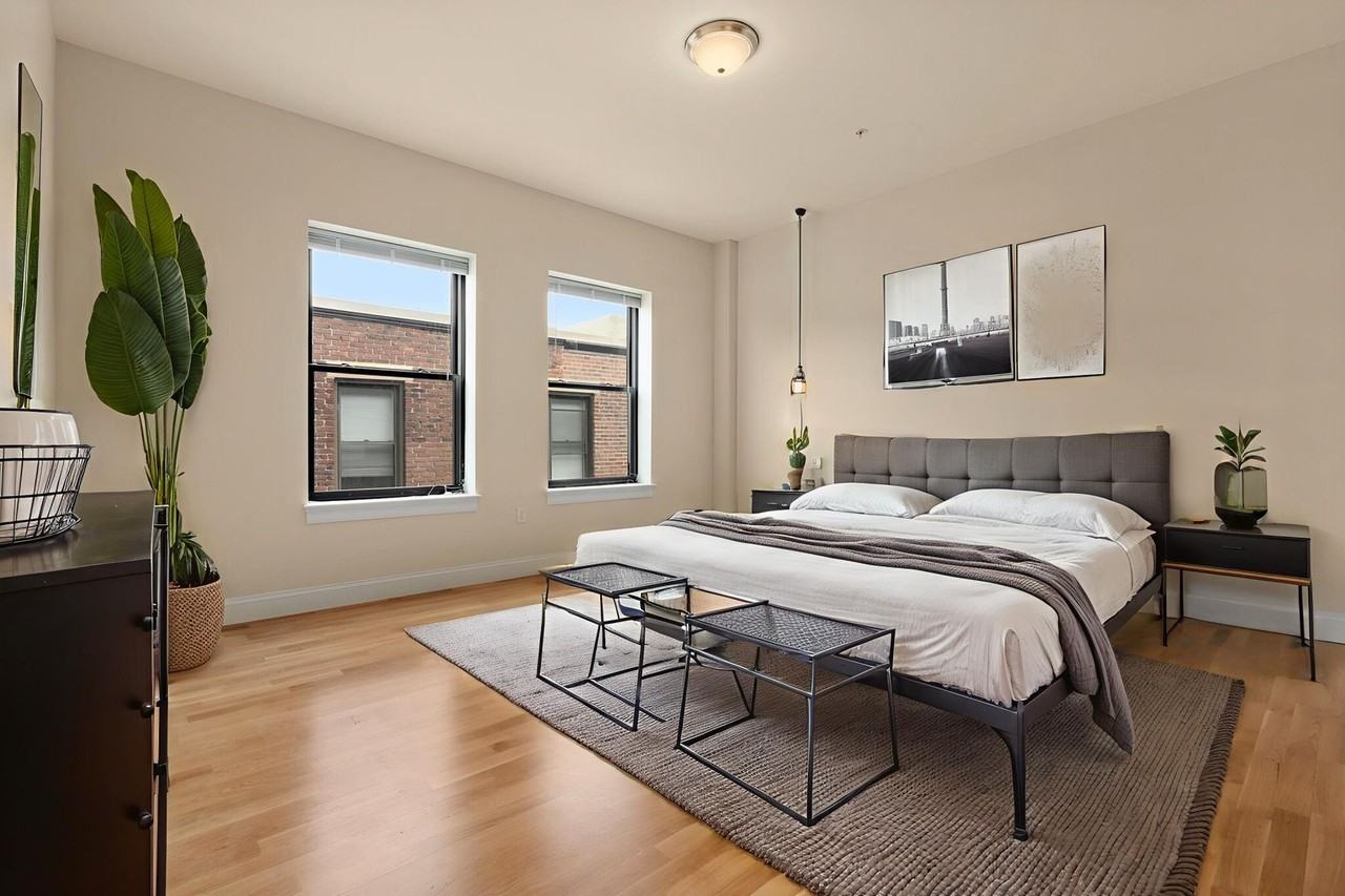 16 Peterborough St - Photo 3 of 15