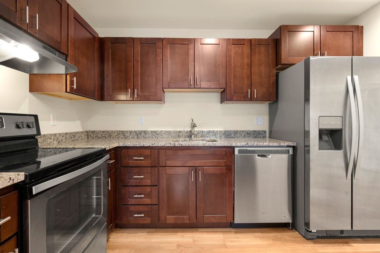 16 Peterborough St - Photo 6 of 15