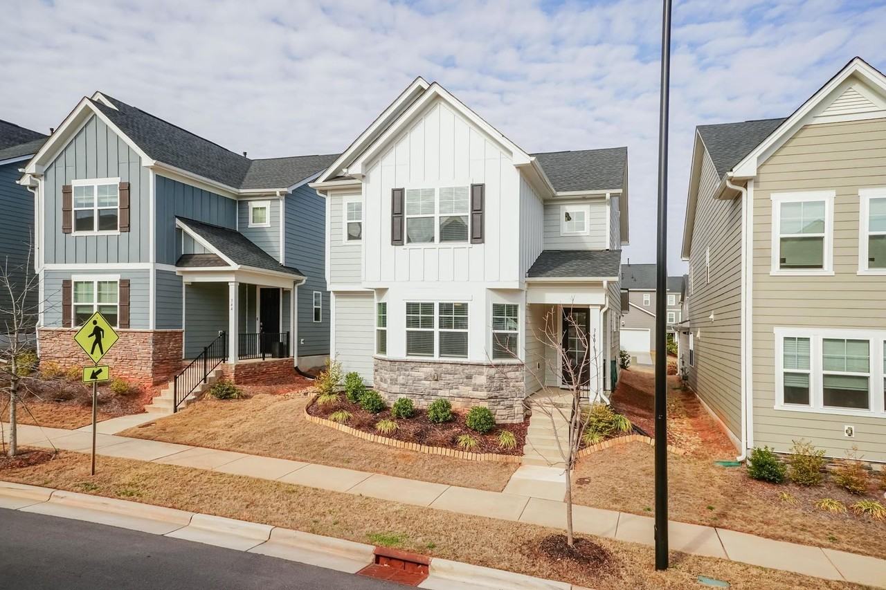 340 Natsam Woods Way - Photo 3 of 32