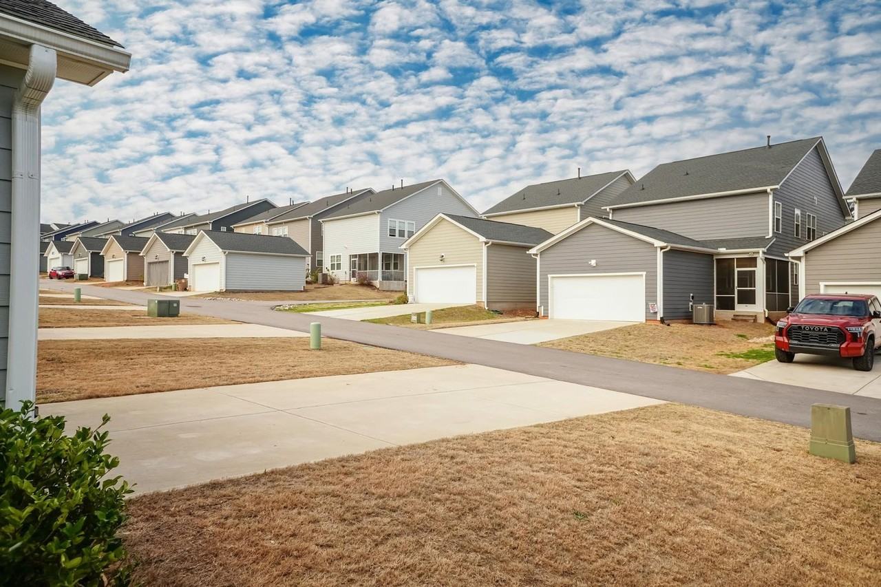 340 Natsam Woods Way - Photo 6 of 32