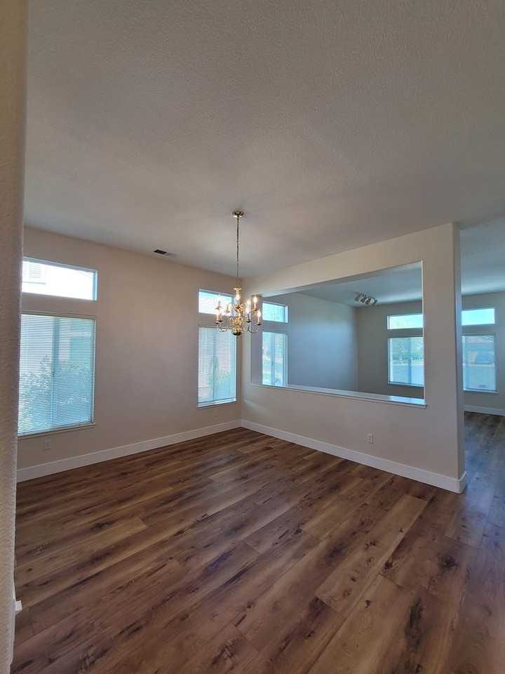 105 Apple Hill Dr - Photo 6 of 29