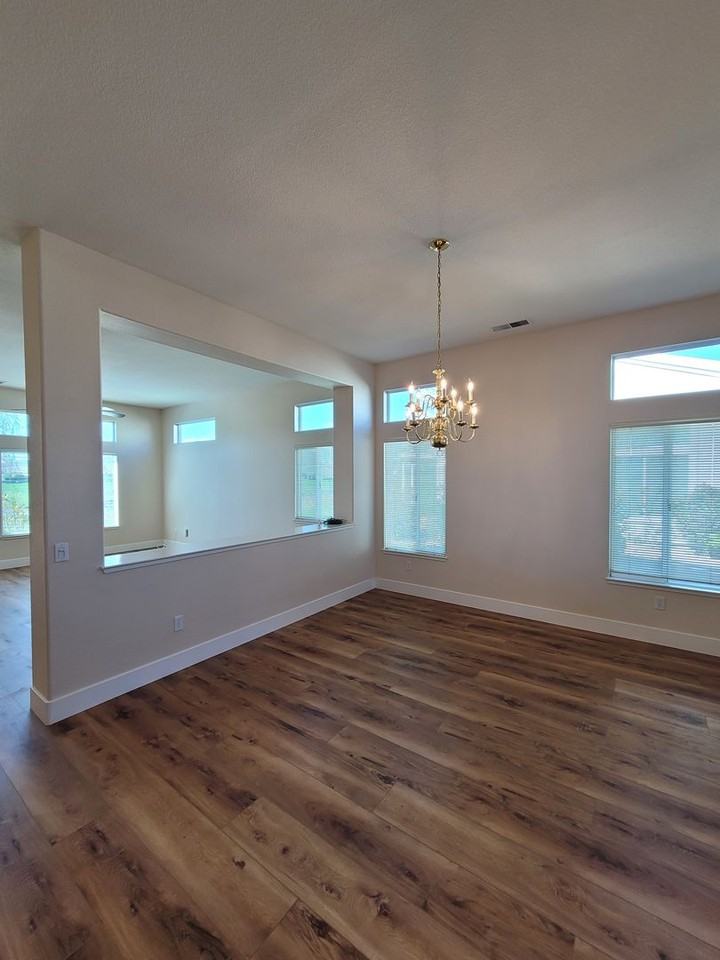 105 Apple Hill Dr - Photo 7 of 29