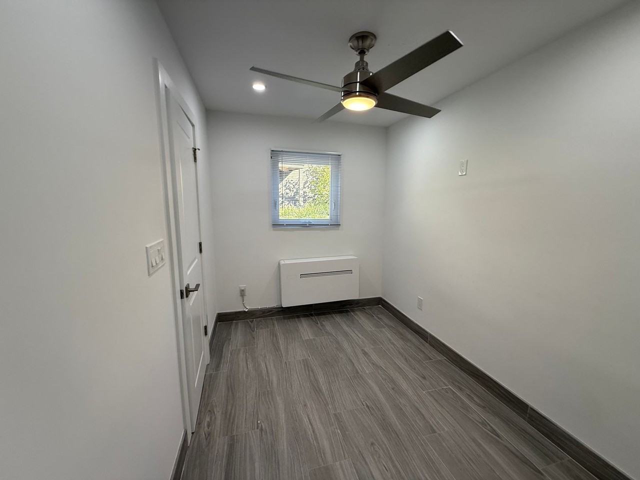 445 Garrison Street - Photo 6 of 25