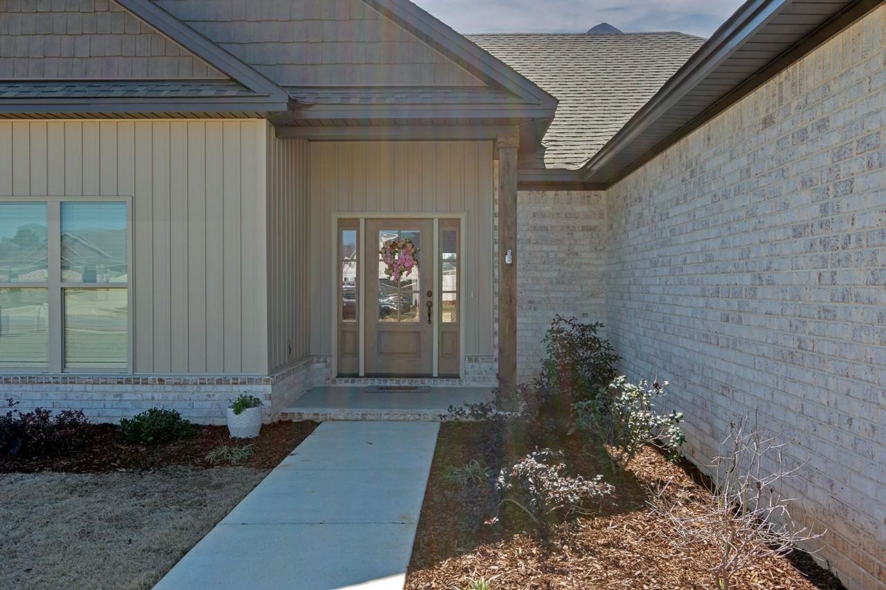 1909 Clearbranch Dr - Photo 2 of 29