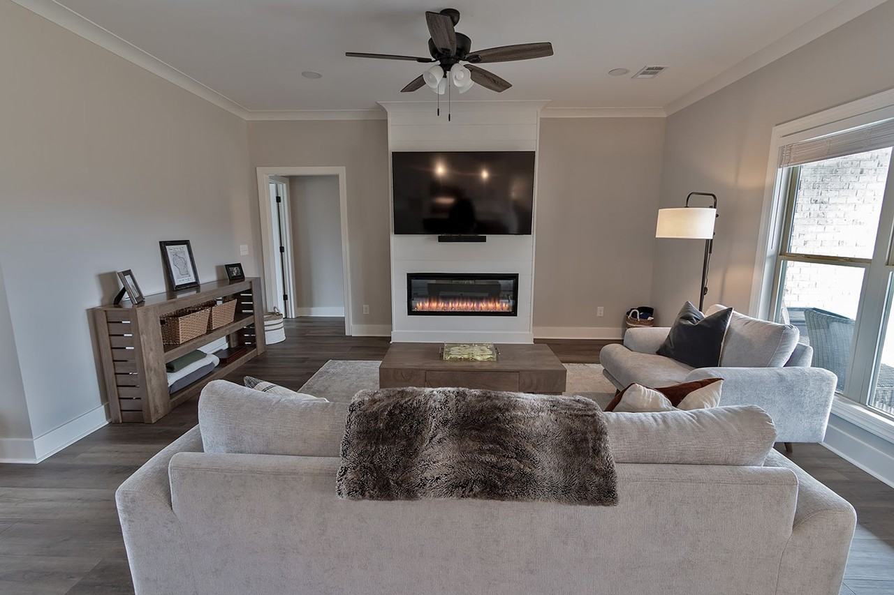 1909 Clearbranch Dr - Photo 5 of 29