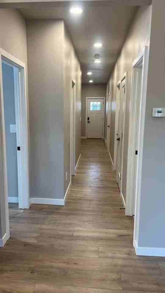 2221 Columbine Ave - Photo 4 of 10