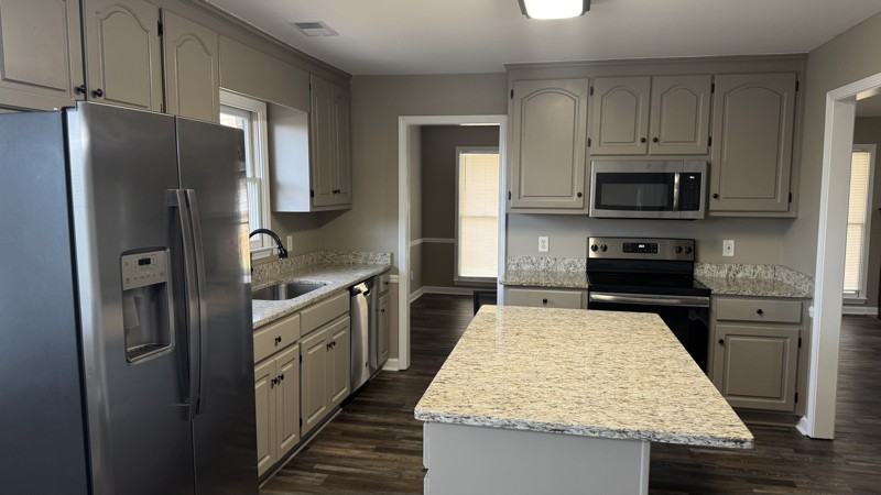 350 Revere Rd - Photo 4 of 20