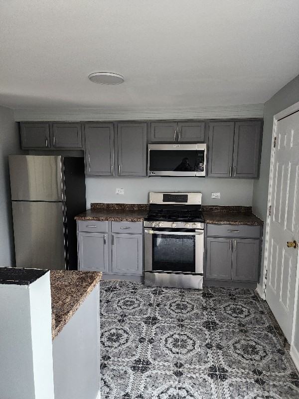 8929 Robin Dr #F - Photo 2 of 11