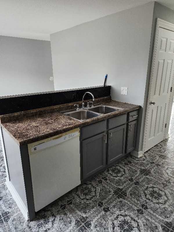 8929 Robin Dr #F - Photo 3 of 11