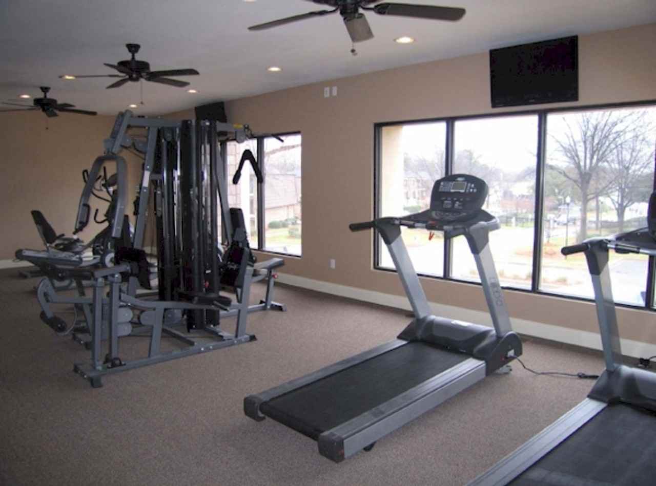 1109 Menlo Dr - Photo 6 of 9