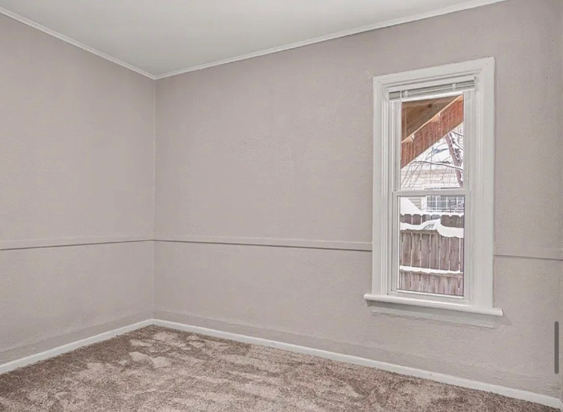 1325 Buffalo Ave Ne - Photo 2 of 10