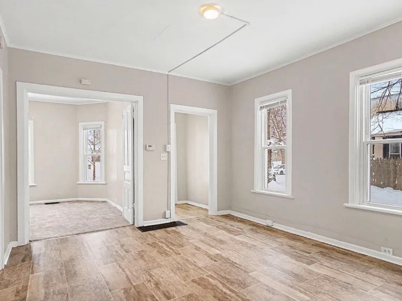 1325 Buffalo Ave Ne - Photo 4 of 10