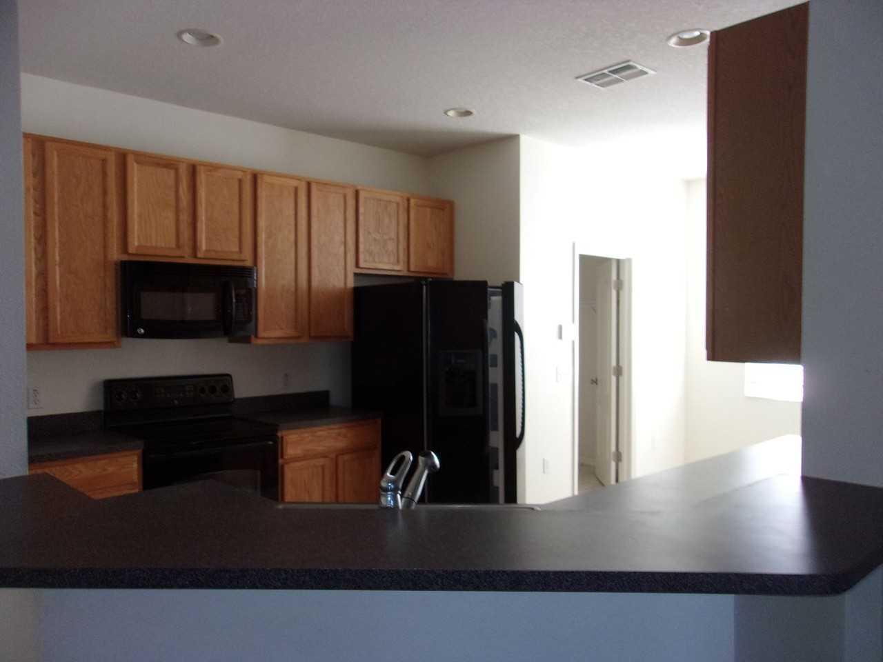 8761 Fetterbush Ct - Photo 3 of 28