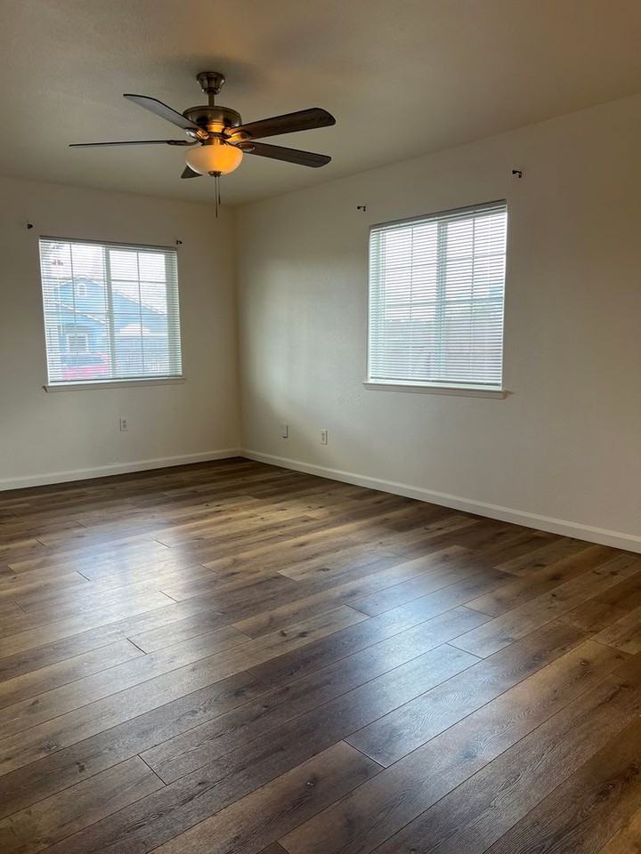 3732 Belden St - Photo 4 of 15