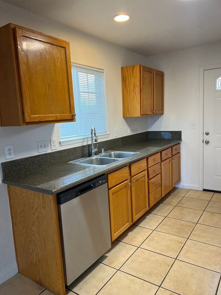 3732 Belden St - Photo 7 of 15