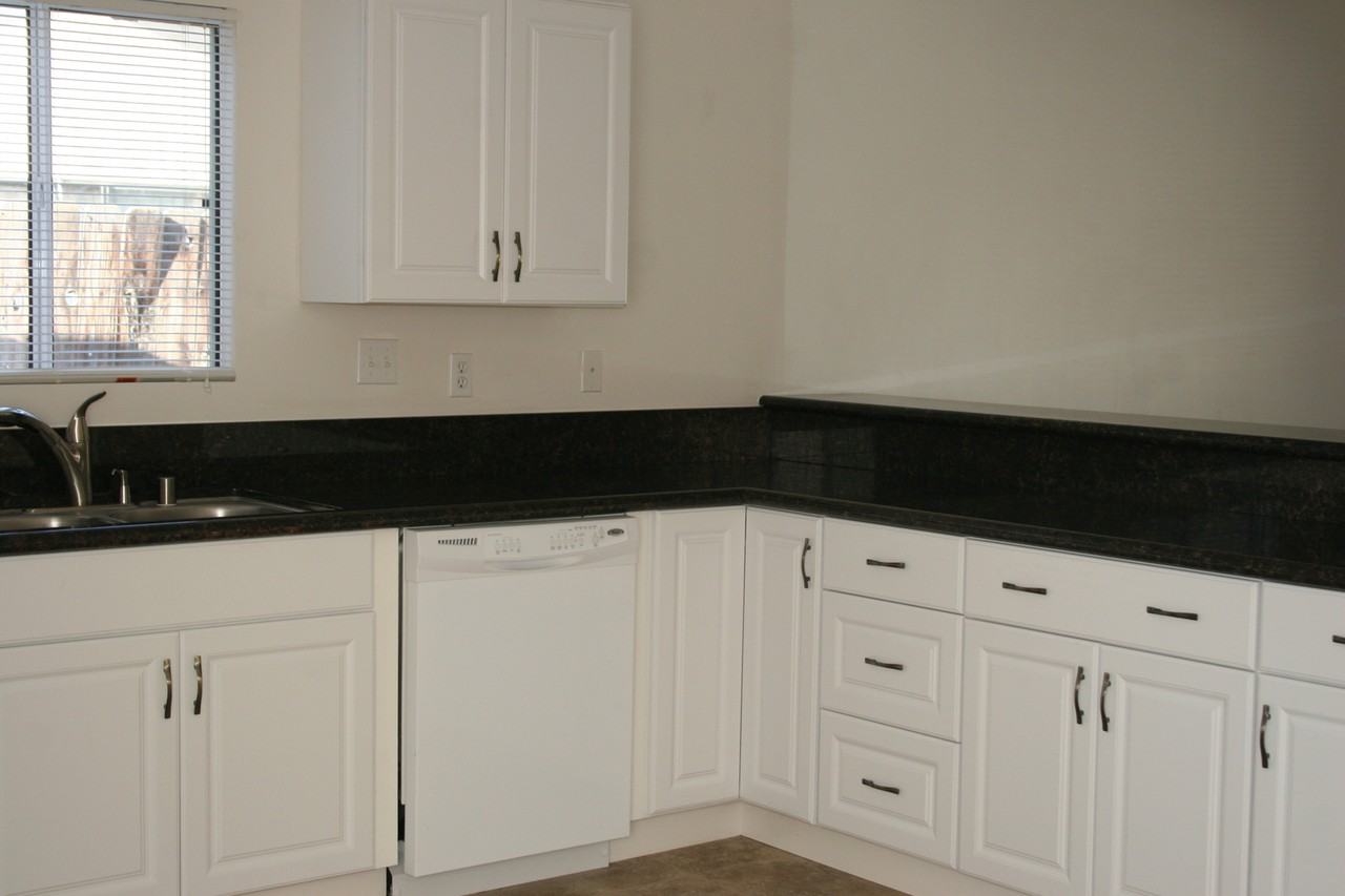 6200 Chester W Nimitz St - Photo 4 of 6